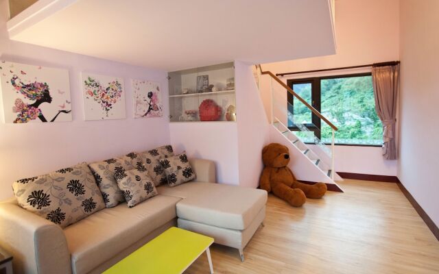 Li Wu Zuo Can B&B