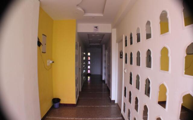 Moustache Agra