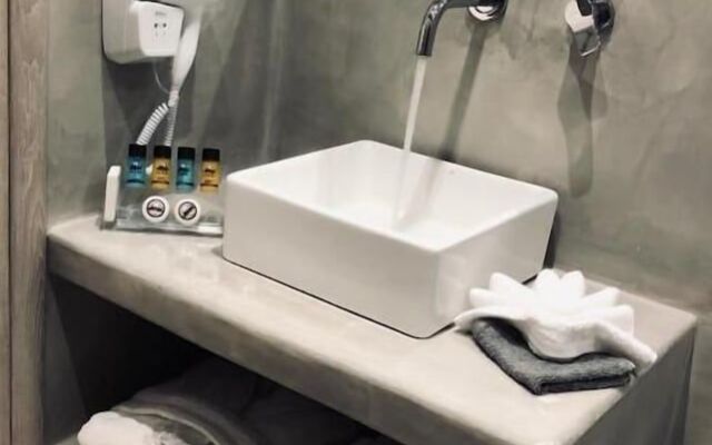 Potamida Suites