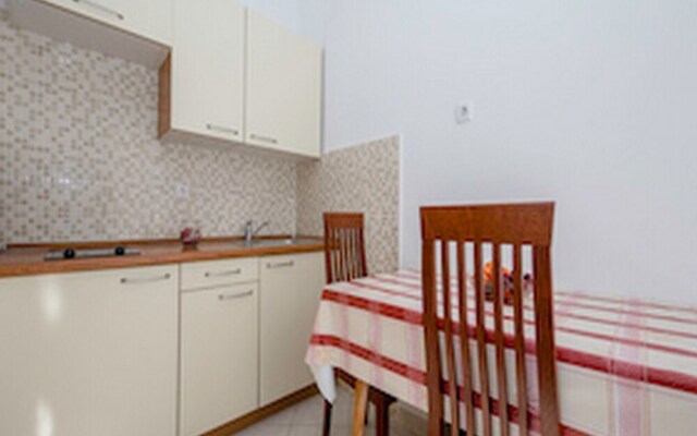 Apartments & Rooms Green Bay