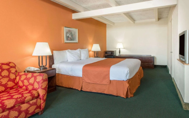 Haven Hotel St. Louis North