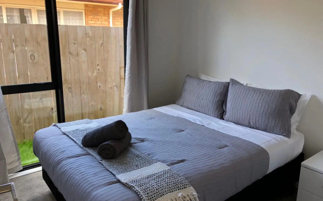 Cozy Brand New Townhouse 35