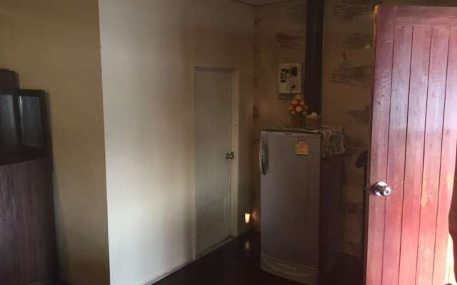 Kruamaeurai Homestay