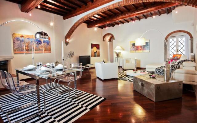 Scala Elegant Apartment