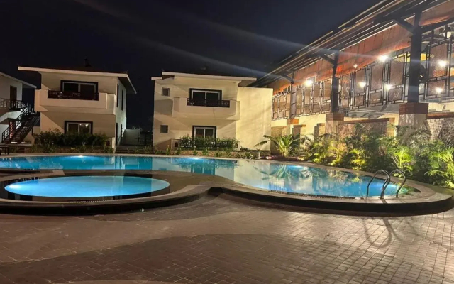 Shyama Sarovar Portico