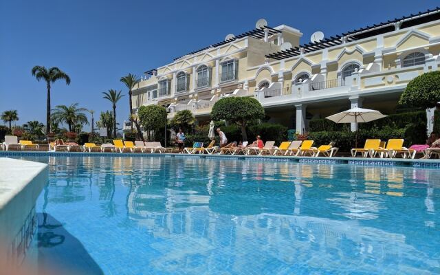 Spacious Neuva Andalucia 2 bed Apt