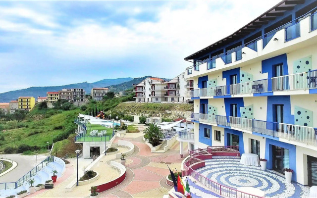 Tus' Hotel