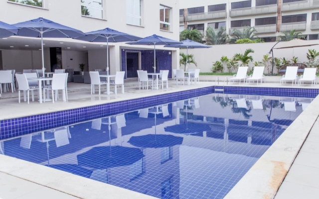 Americas Townhouse Hotel