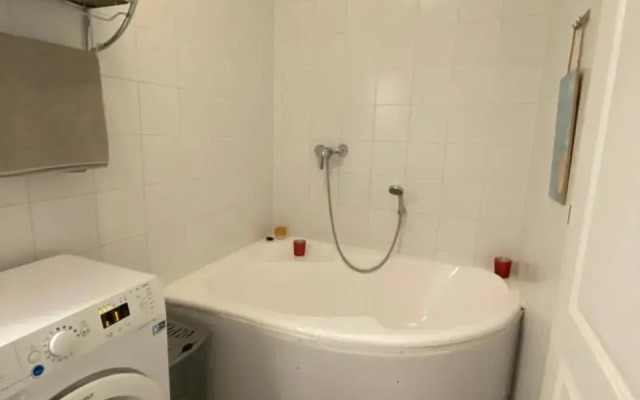 Viktória ~Vízparti ~ Medencés ~ Apartman