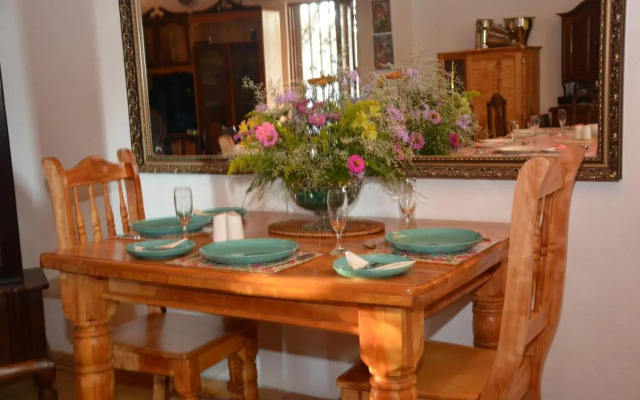 Blue Crane Guest House Bloemfontein