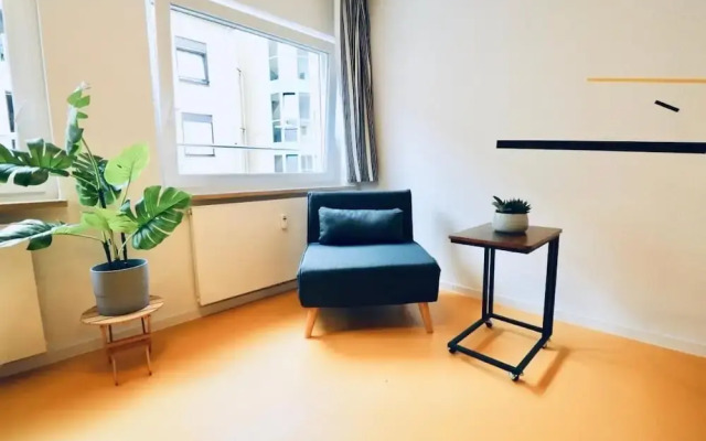 Nice and clean hostel room for 3 2C