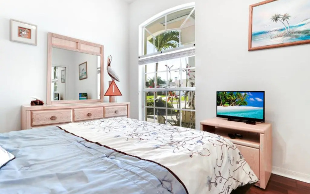 Villa Dolphin