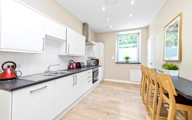 ALTIDO Cosy 3bed Family flat near Leith