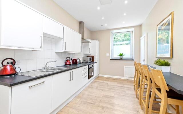 ALTIDO Cosy 3bed Family flat near Leith