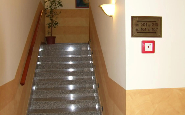 Genius Hotel