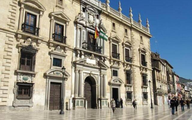 Apartment with 2 bedrooms in Granada with WiFi