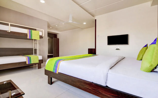 Hotel Sri Sai Suites