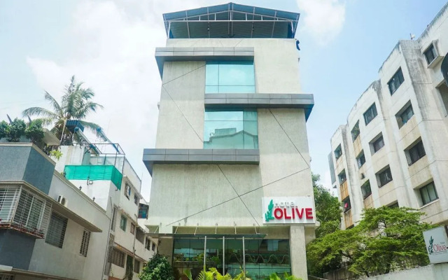 OYO Flagship 15614 Hotel Olive KEM Hospital