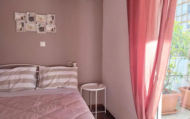 Athena's Home, Sunny Balkony 100m from metro!
