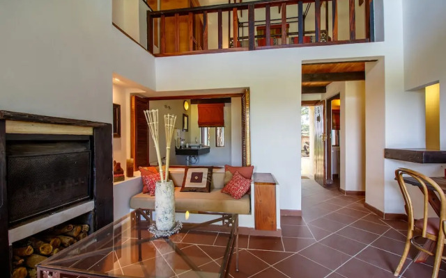 Blue Mountain Luxury Lodge