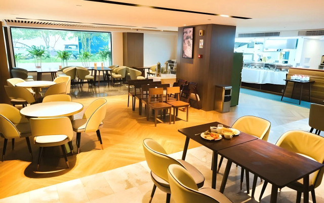 GYA Shanghai Jiangpu Hotel