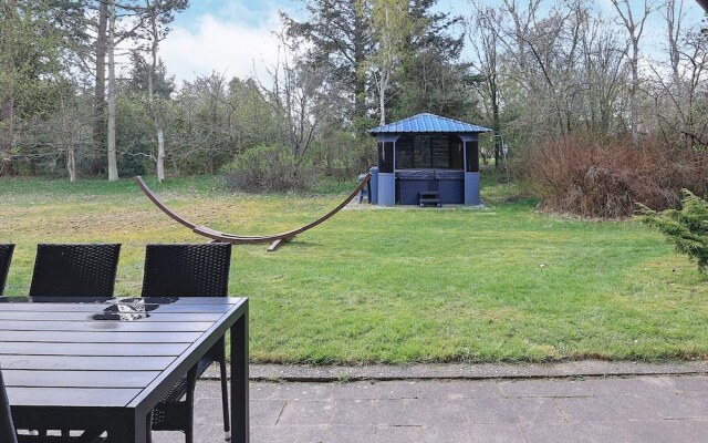 6 Person Holiday Home in Hals-by Traum