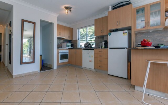 Sunset Towers, Unit 3/25 Donald Street