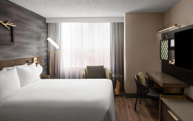Renaissance Chicago North Shore Hotel