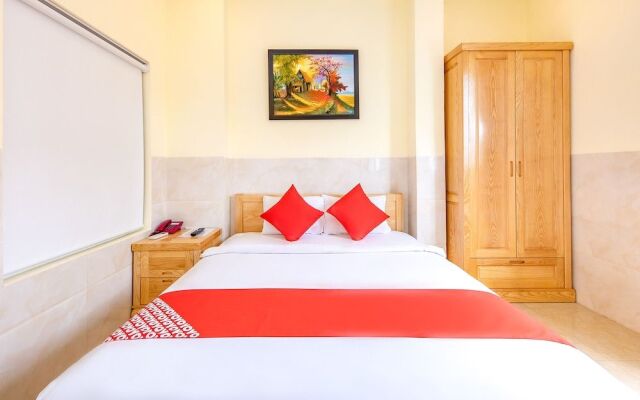 Oyo 349 Thuan Buom Phat Hotel