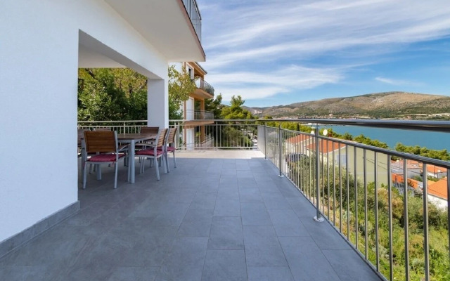 Petar - Great Location Close to the sea - A1 Donji