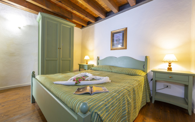 Liano Orchidea -terrace & Parking