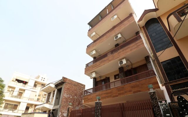 OYO 23320 Hotel Ozone