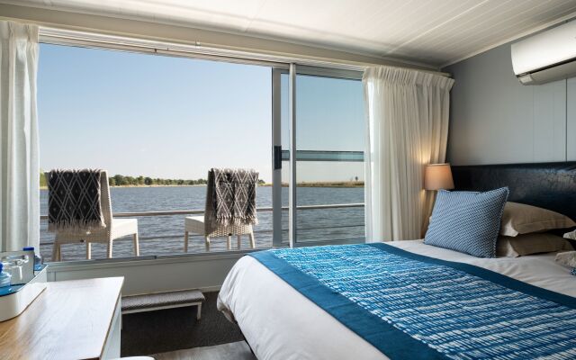 Chobe Princesses by Mantis