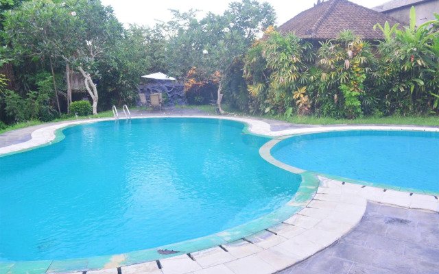 Puri Padi Hotel