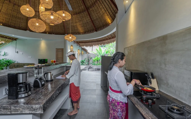 Brand New Luxury 3BR Villa Ethnic Ubud 3