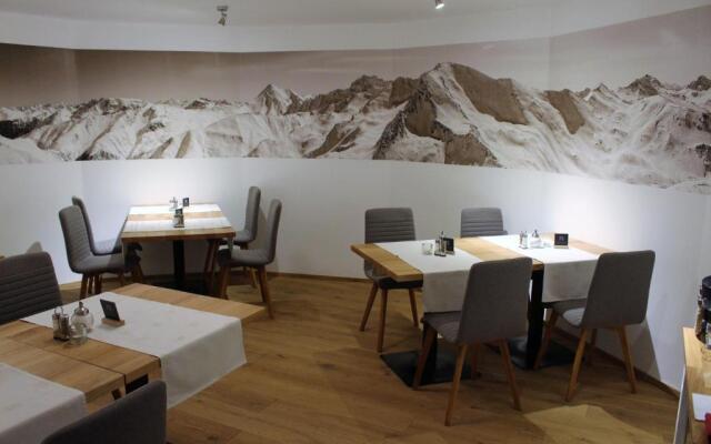 Grischuna Mountain Lodge