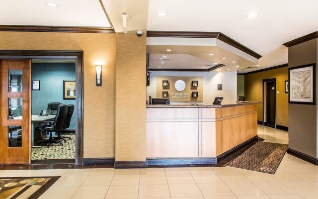 Comfort Inn & Suites