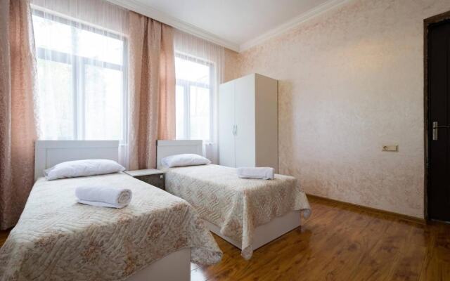 Sunny Hotel
