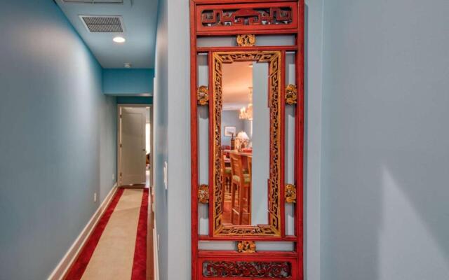 St. George Street Apartment