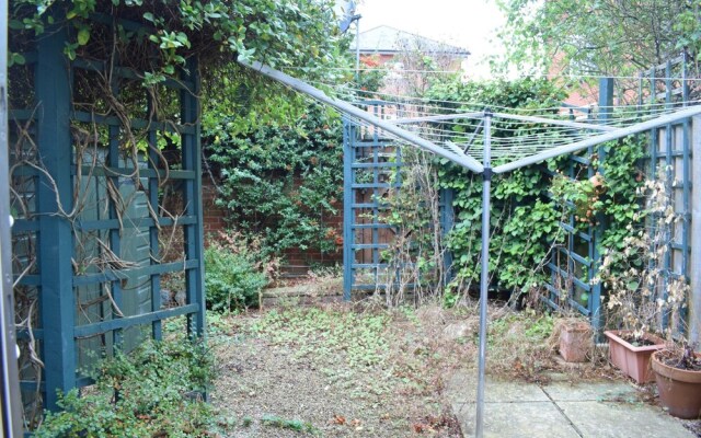 4 Bedroom Apartment With Garden