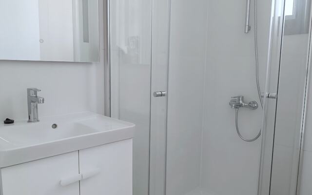 Larvella Estia Luxury Suites