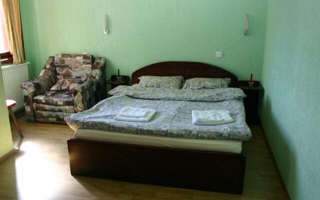 Family Hotel Studio