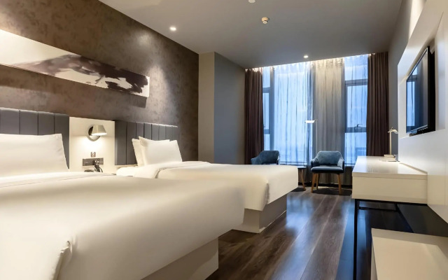 Home Inn Selected Xi'an City Wall Chaoyangmen Metro Station Hotel