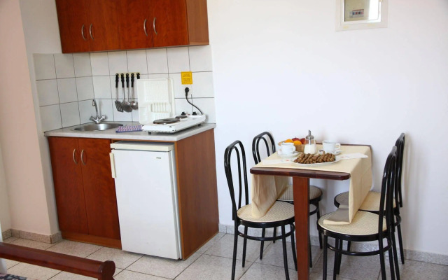 Bellos Hotel Apartments