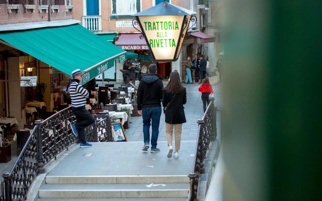 at 2 minutes from San Marco square