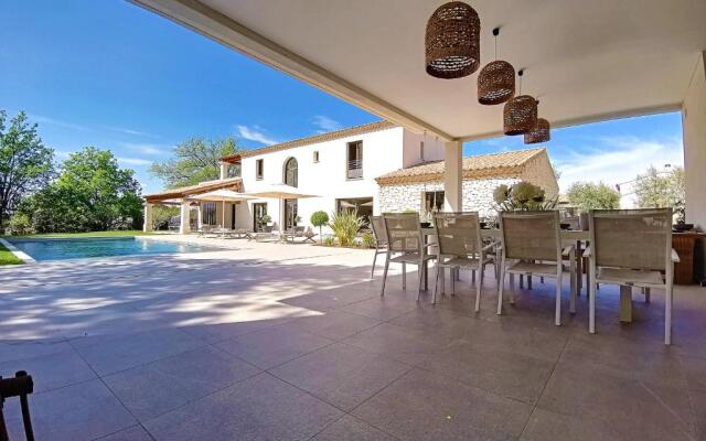 Villa de prestige 10 personnes à Eyragues