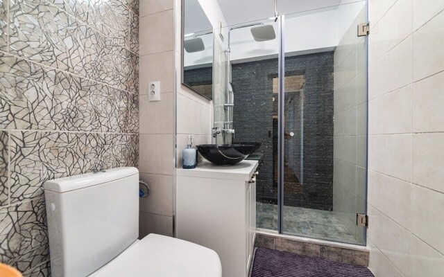 Stunning 2-bed/2 Bath Apartment in Bucuresti