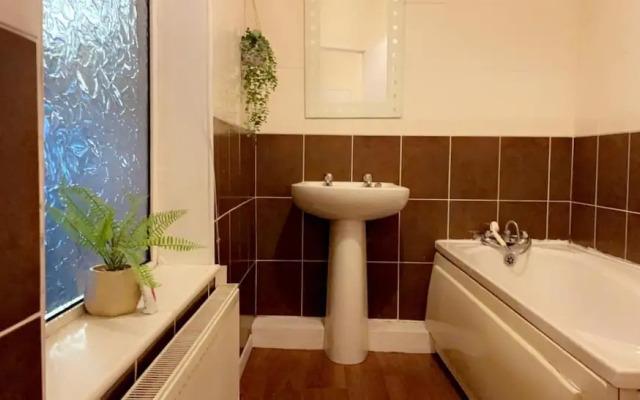 Impeccable 1-bed House in Pontefract