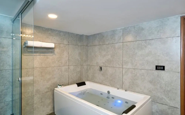 Serene Horizon Resort