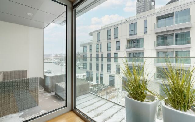 Port Marine With Sea View by Renters